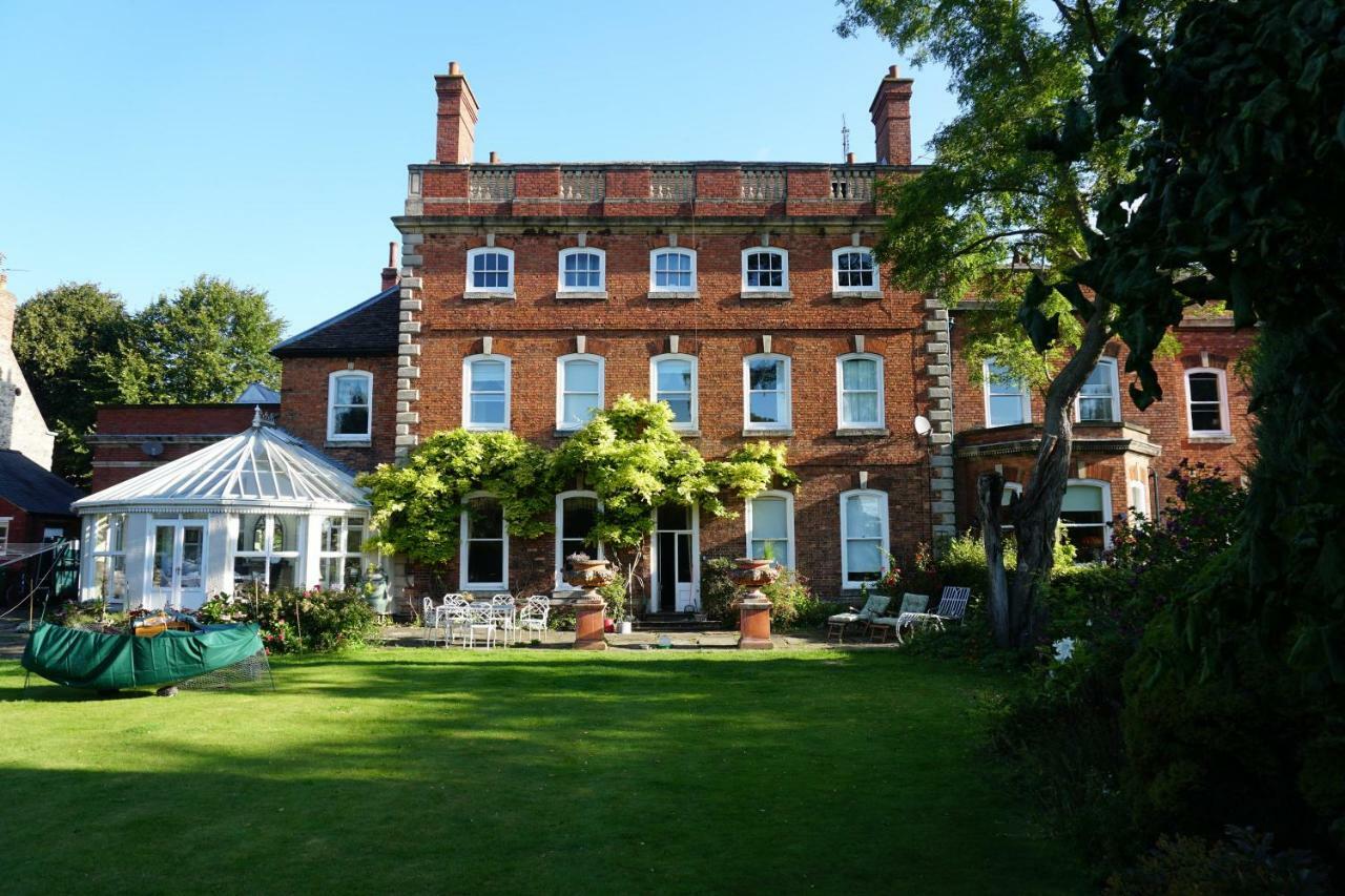 West Wing D'Isney Place. Lincoln Eksteriør bilde